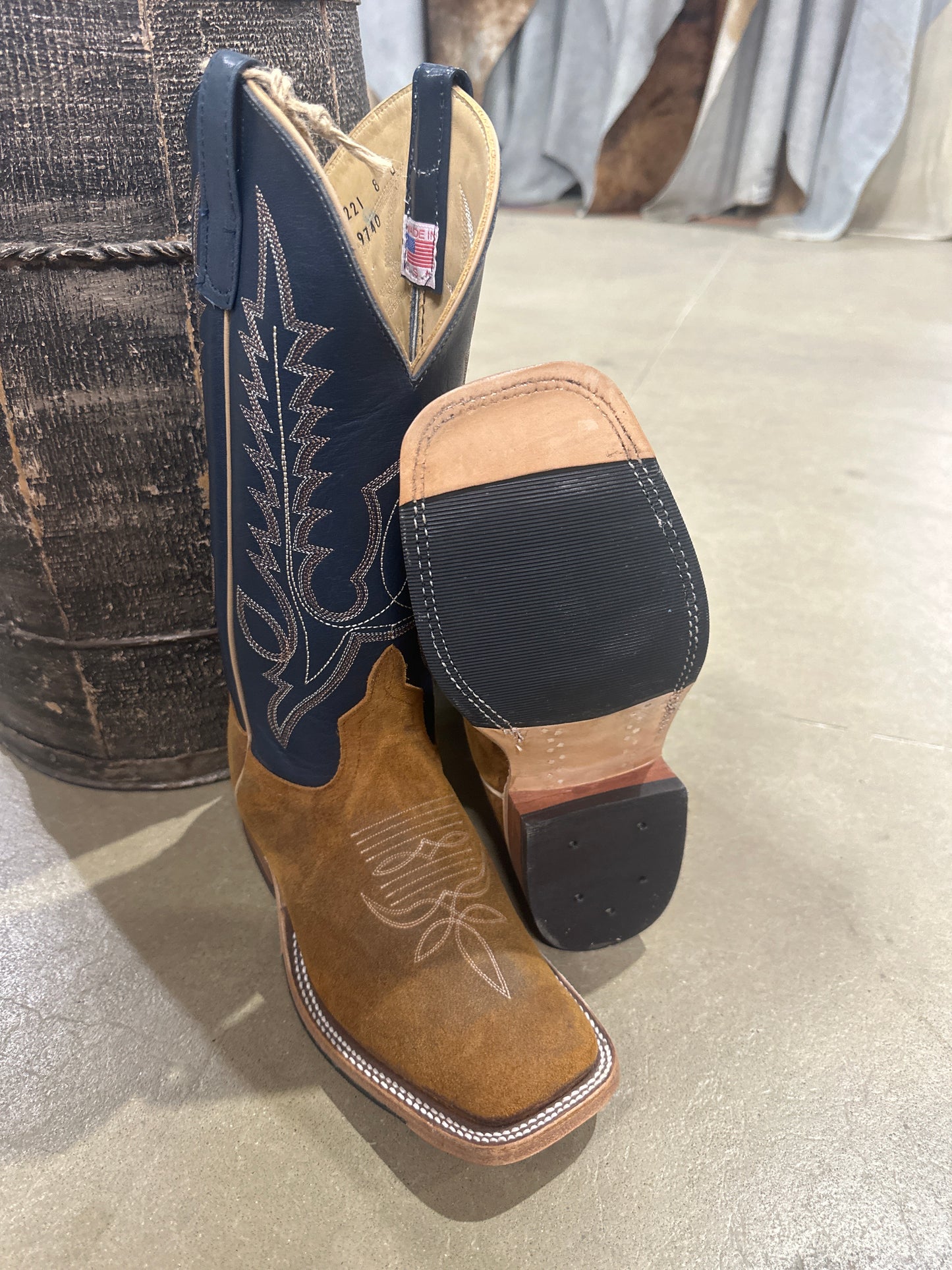 Anderson Bean Mens Boot 339740 Wheatbuck Waxy Kudu/Navy Burnishable Calf