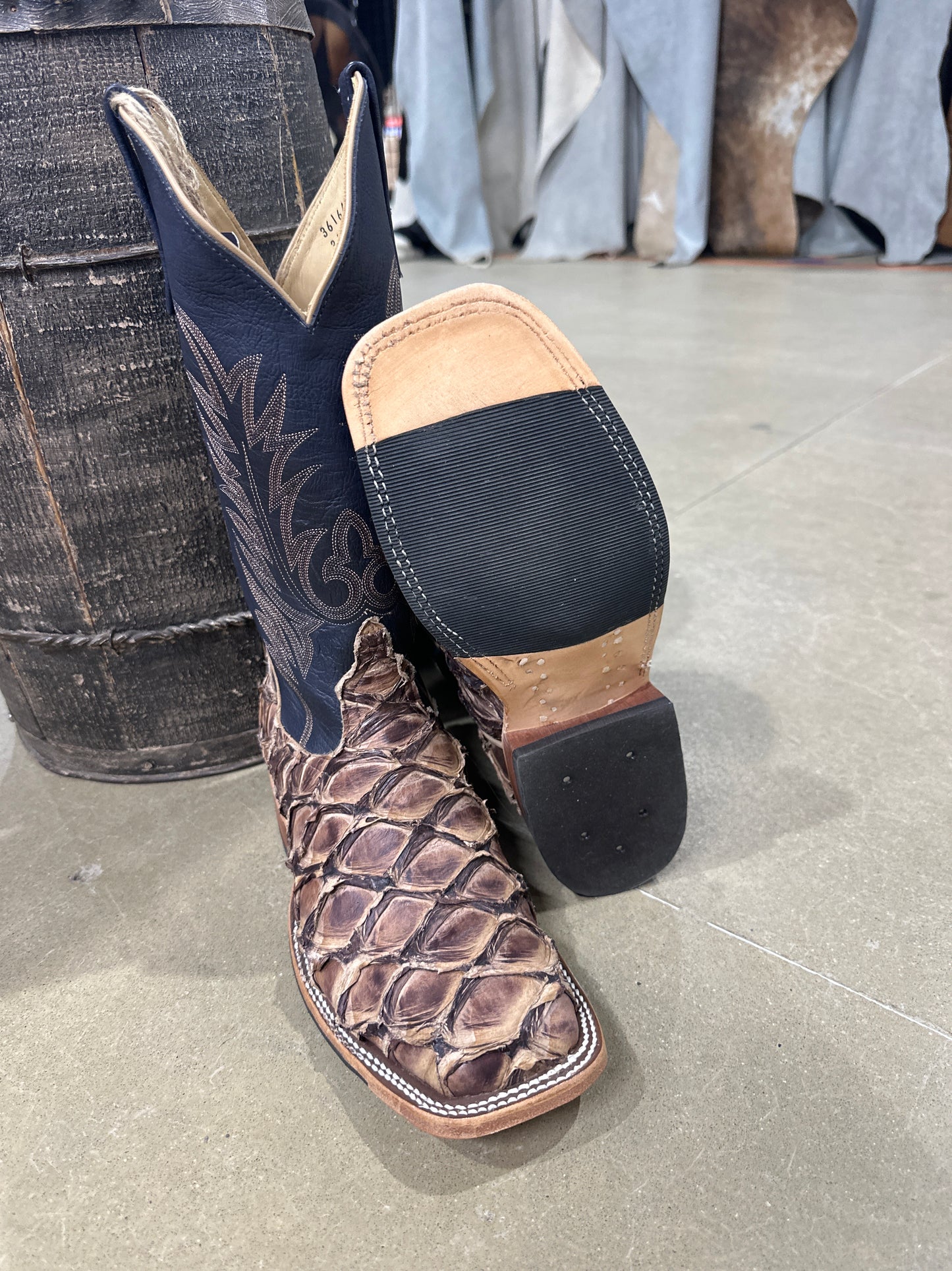 Anderson Bean Mens Boot 361640 Cigar Matte Big Bass/Navy Denver Calf