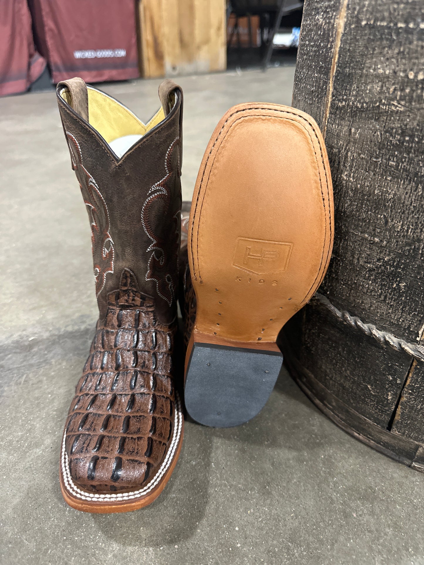 HPK1070 Youth Chocolate Nile Croc Print Vamp