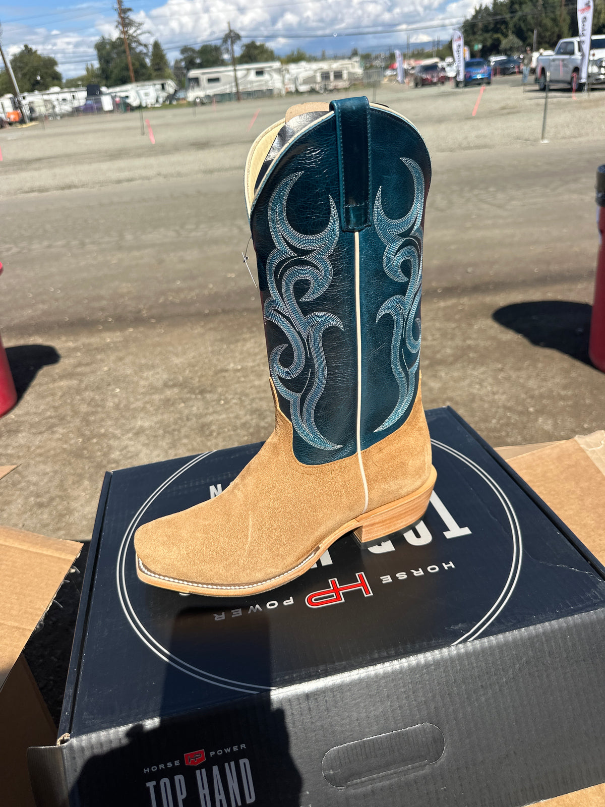 HP9547 Tan Crazy Rough Out/Azure New Orleans
