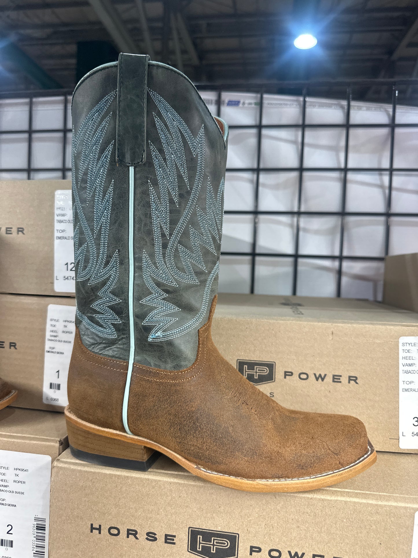 HPK9541 Youth Tabaco Old Suede/Emerald Sierra