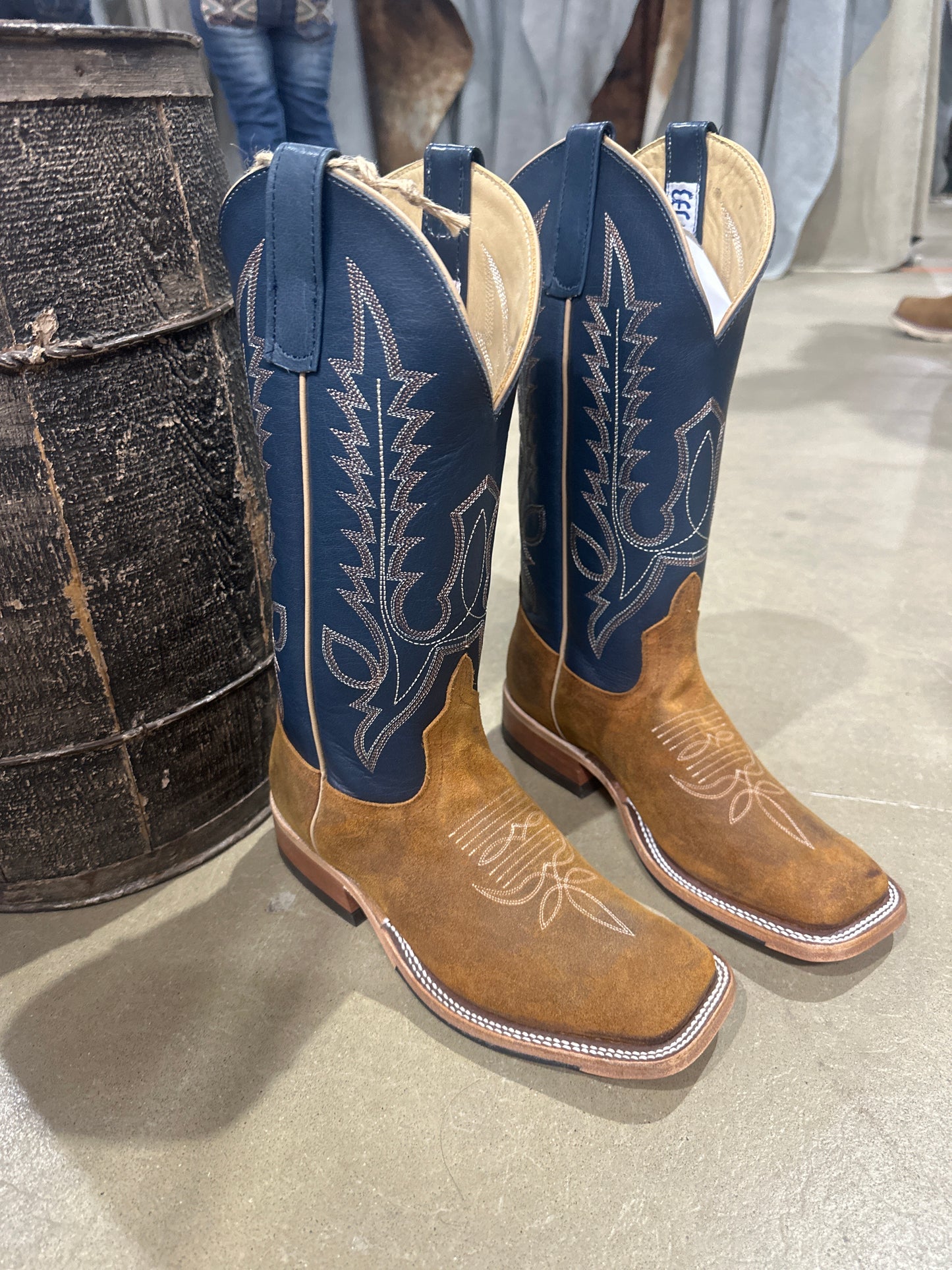 Anderson Bean Mens Boot 339740 Wheatbuck Waxy Kudu/Navy Burnishable Calf